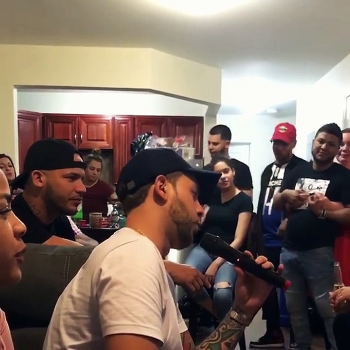 Messiah a nivel de karaoke cantando estas baladas romanticas