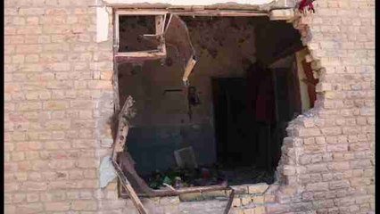 Daños en los edificios por el conflicto en la frontera entre Pakistán y Afganistán