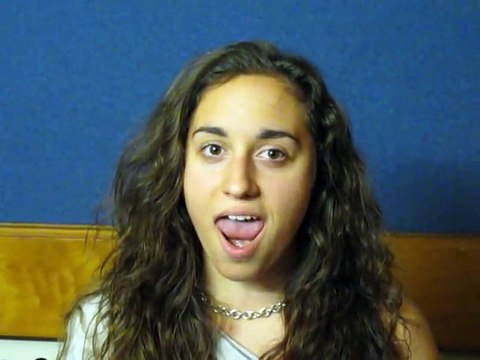 Elle fait tous les bruits d'animaux !!