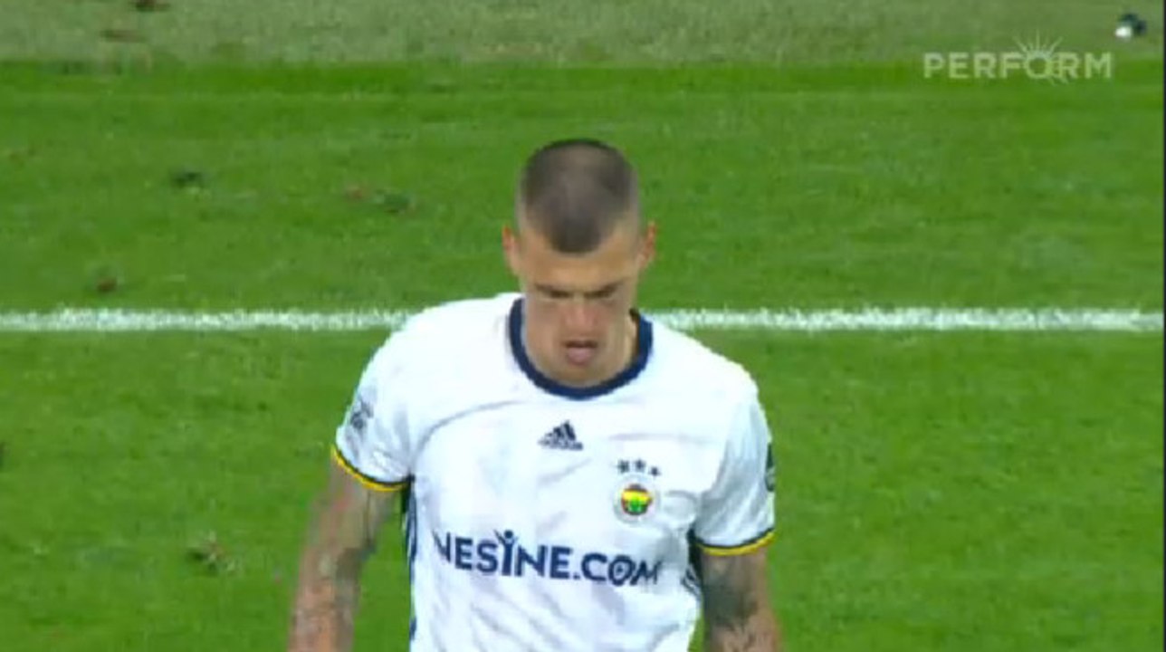 Martin Skrtel RED CARD - Besiktas vs Fenerbahce - 07.05.2017 HD