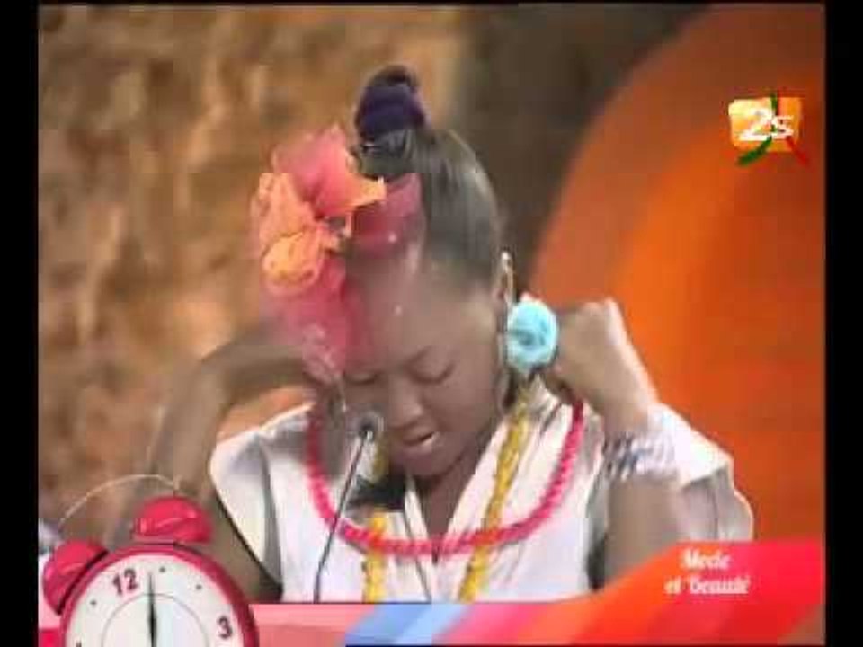 Adja Soumano, accessoiriste, invitée du Good Morning 15-03-2012 #2stv