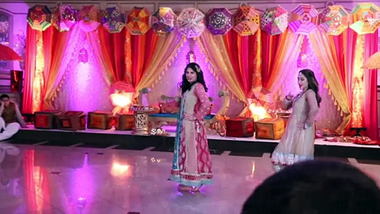 Best Mehndi Dance