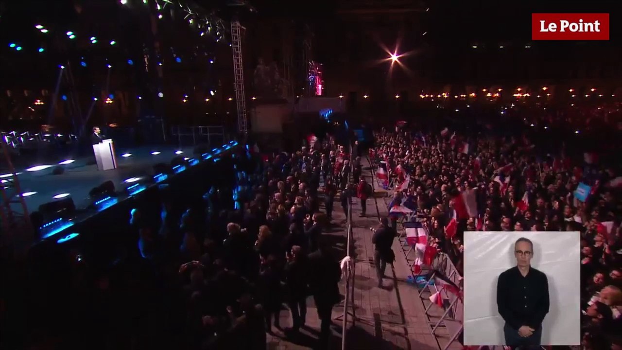 Le discours d'Emmanuel Macron au Louvre après s...