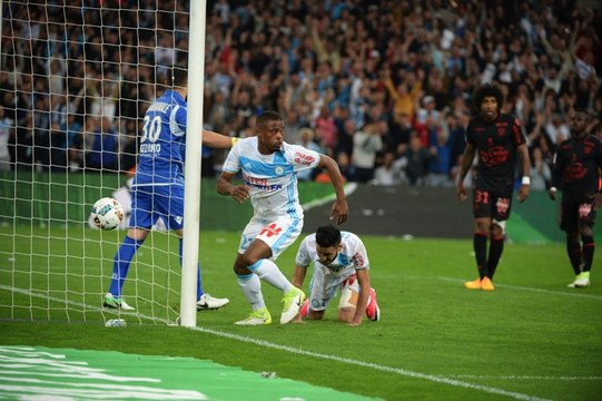 OM 2-1 Nice : le but de Patrice Evra (66e)