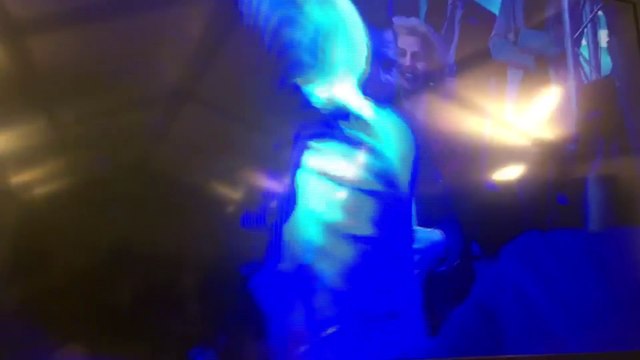 Marine Le Pen se déhanche malgré la défaite