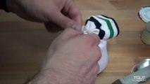 Travaux manuels pour Noël -  Faire un bonhomme de neige avec des chaussettes !-aWoLRBwdOJs