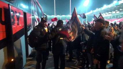L'arrivée des joueurs devant leur public à Mathon.