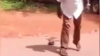Drunken Man Trying to Wear Chappal | Kamal Haasan Song Mix