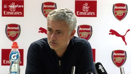 José Mourinho comically digs at Arsenal supporters