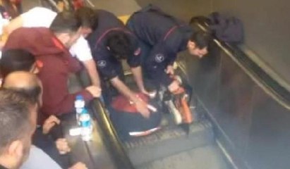 9 yaşındaki çocuğun ayağı yürüyen merdivene sıkıştı