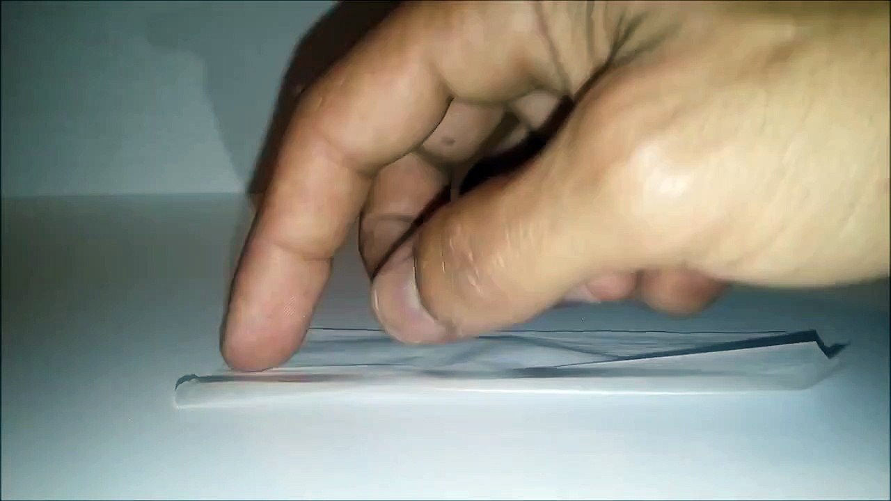 How to roll COLORADO joint WEED Comment rouler un joint a la hollandaise AMSTERDAM PARIS 2017-ejRQjC