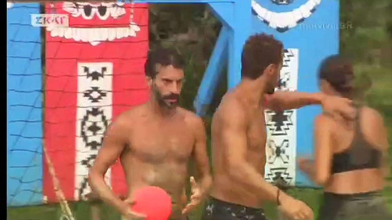 Η άσεμνη κίνηση του Μάριου στην Σάρα OMG VIDEO