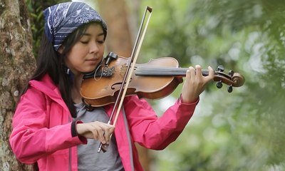 Emas dari Hutan Kemenyan (Musika Foresta Bag 1)