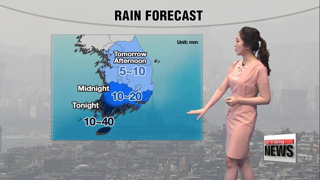 Fine dust blankets Korea, rain expected Tuesday nationwide