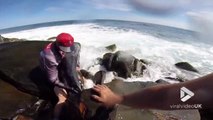 2 plongeurs sauvent une Carangue énorme échouée dans les rochers