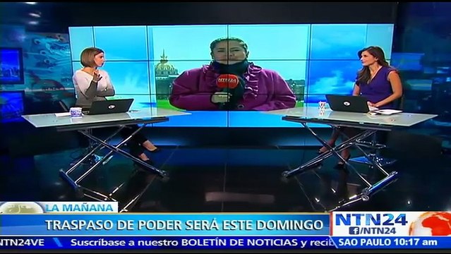 Emmanuel Macron y François Hollande participan en acto de conmemoración de la capitulación de Alemania en la Segunda Guerra Mundial