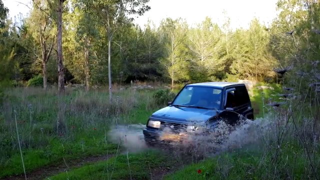 Un homme réalise une pub tellement professionnelle juste pour vendre sa Suzuki Vitara