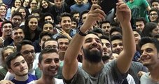 Barcelonalı Arda Turan, Galatasaray Lisesi'nde Öğrencilerle Buluştu