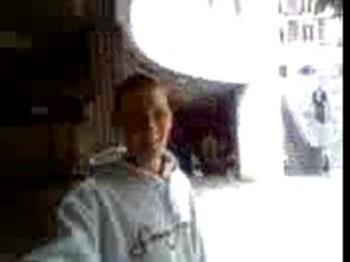 record du monde de montée descalator en marche inverse