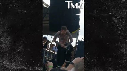 Famoso rapero americano se retira del esenario por fuerte dolor en el pecho