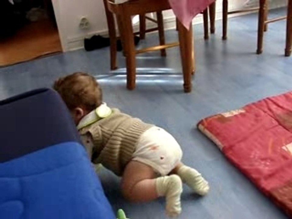 Je marche à 4 pattes