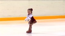 わずが2歳！天才スケート少女のかわいすぎる演技