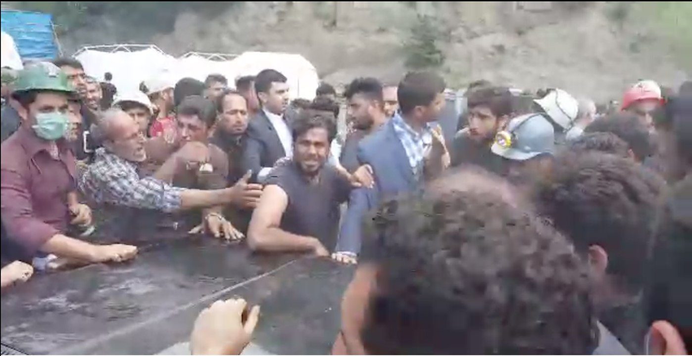 President Rouhani Pelted with Eggs During Campaign Visit in Golestan