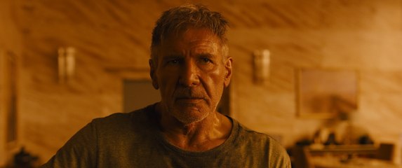 Бегущий по лезвию 2049 — Русский трейлер (2017)