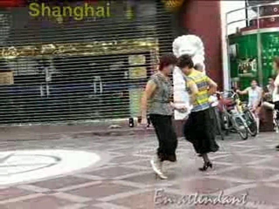 Shanghai: En attendant l'ouverture d'un magasin