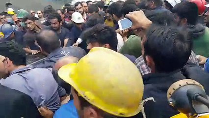 Iran : le président Rohani conspué par des mineurs en colère après un accident qui a fait 26 morts