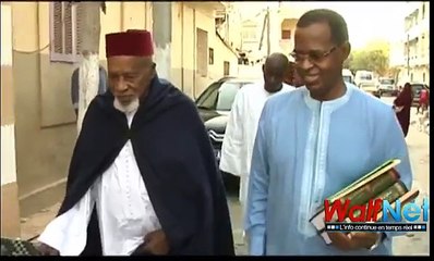 Sidi Lamine NIASS présente son livre à la famille Omarienne