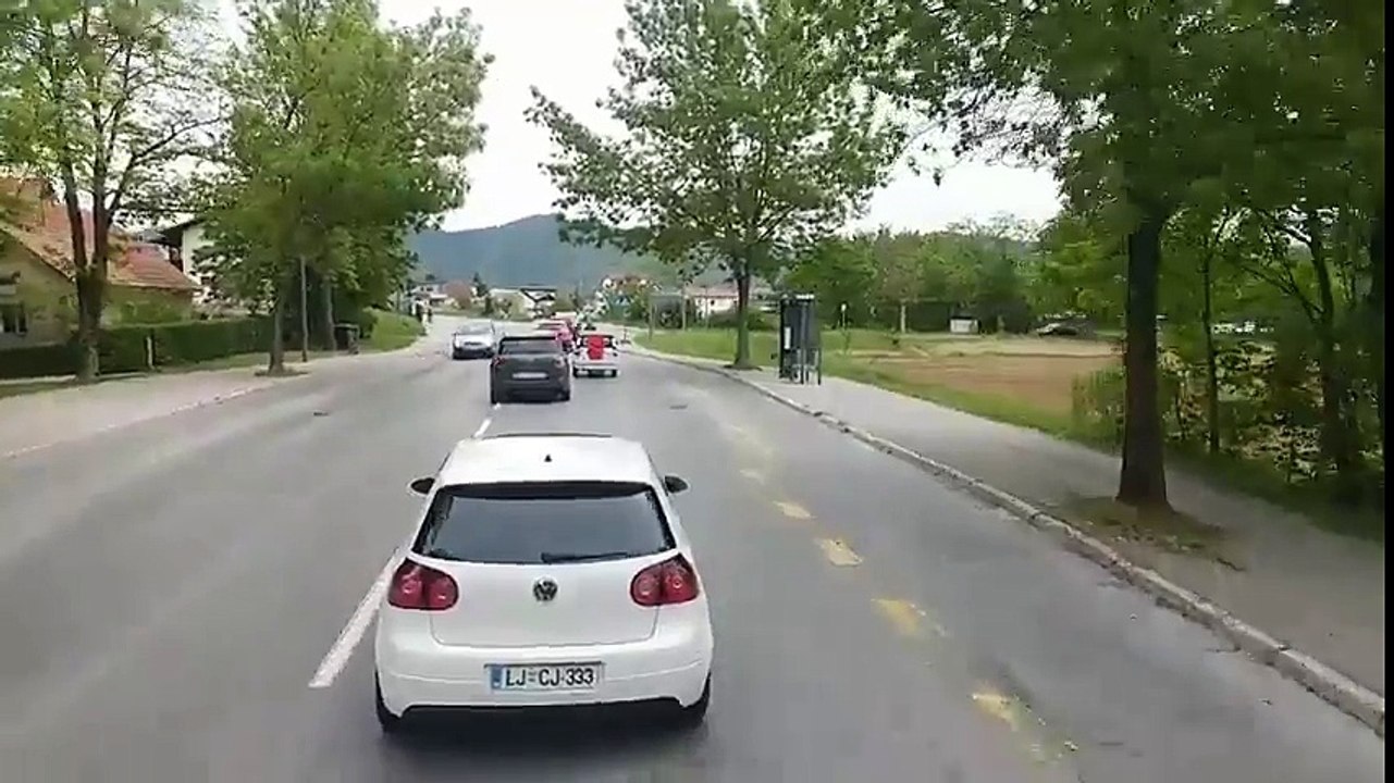 Como são rebocados os carros na Croácia?