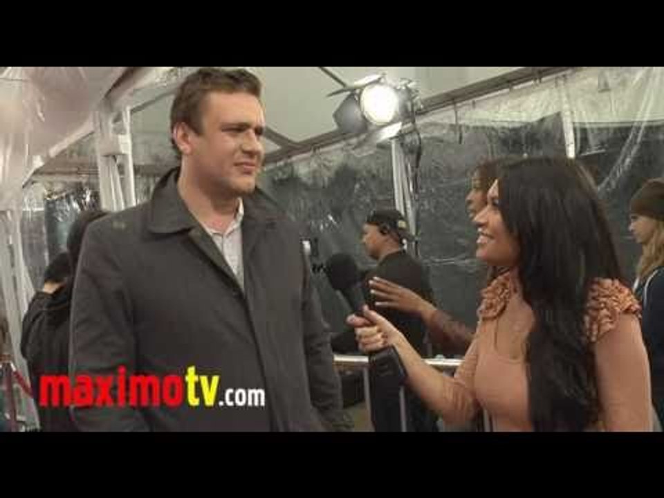 Jason Segel Interview at "Gulliver's Travels" Premiere