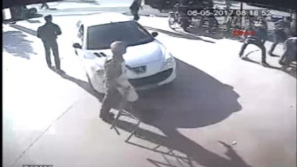 Konfeksiyonu Basıp Sahibini Darp Eden Suriyeli Gruptan 2 Şüpheli Yakalandı