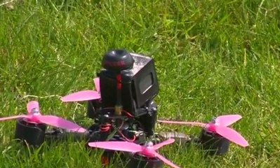 Adu Kecepatan dan Keahlian Akrobatik di Balapan Drone