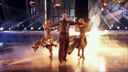 David Ross, Lindsay Arnold & Hayley Erbert - Paso Doble