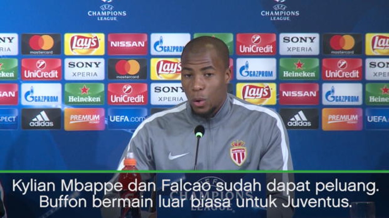 SOSIAL: Sepakbola: Sidibe Puji Kehebatan Buffon
