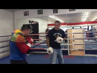 Rios Can Smell The Week In The Gym After Homie Walks In Door - esnews boxing