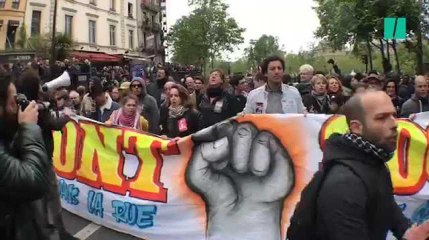 À Paris, première manifestation contre Emmanuel Macron après la présidentielle
