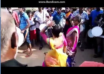 girls dancing funny dance video