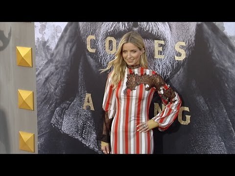 Annabelle Wallis King Arthur: Legend of the Sword Premiere