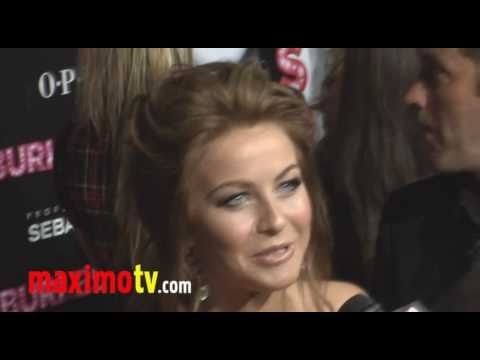 Julianne Hough Christina Aguilera ROCKS at Burlesque Premiere