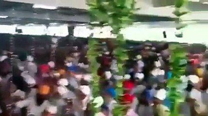 ਗੁਰੂ ਦੀ ਹਜੂਰੀ ਵਿਚ ਪੈ ਰਿਹਾ ਹੈ ਭੰਗੜਾ ਤੇ ਗਿੱਧਾ ੲਿਹਨਾ ਅੱਗੇ ਵੀ ਲਾਓ ਧਰਨੇ ਕਰੋ ਕੁਝ ੲਿਹਨਾ ਦਾ