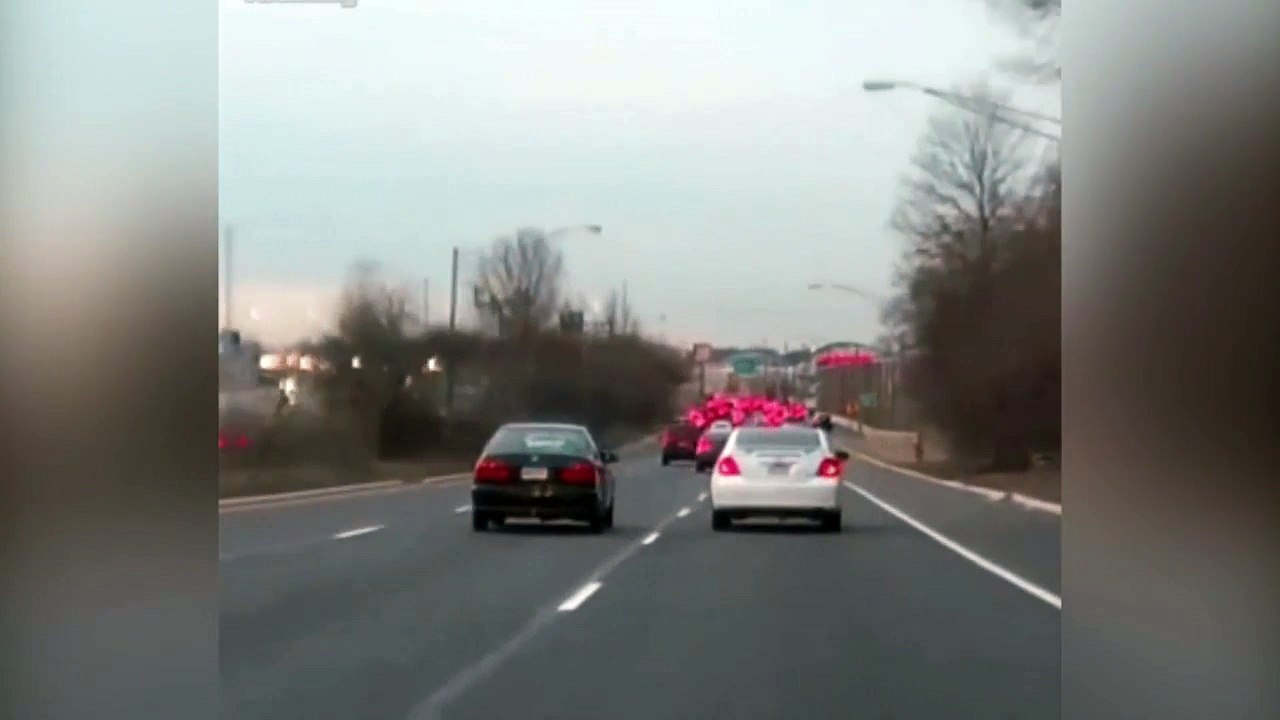 Some Car Drivers Has Really Bad Driving Skills