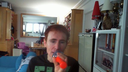 Wiwi égratigne "easy" de Mai Lan