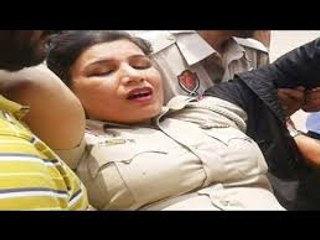 महिला कांस्टेबल से थाने के अंदर SHO ने की ऐसी हरकत ,VIRAL Lady Constable U.P.  विडियो वायरल