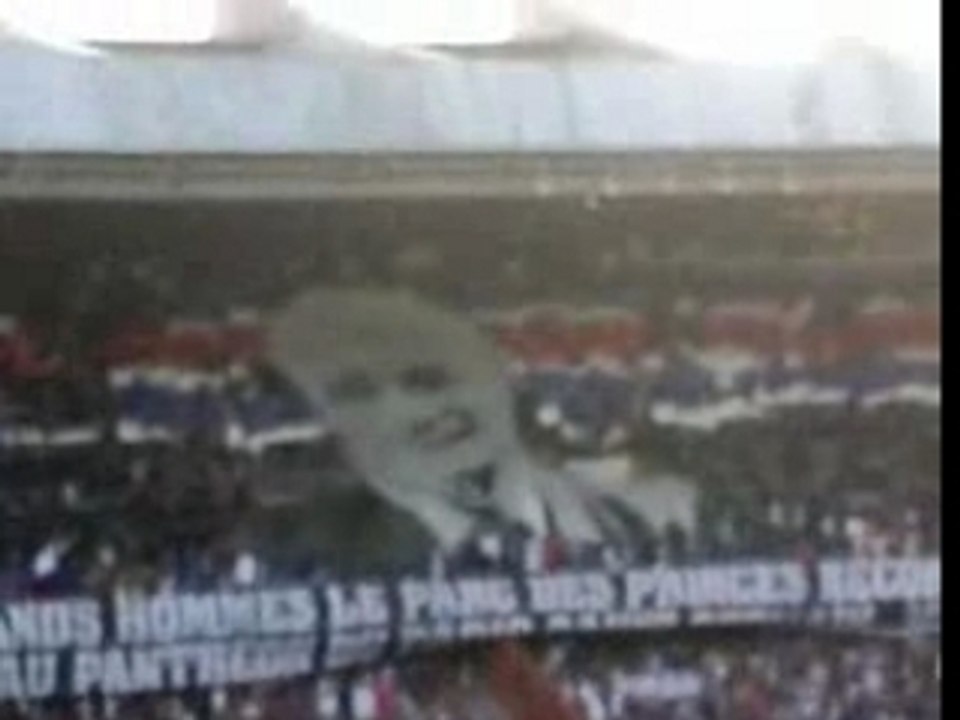 Psg rennes entrée joueur tifos