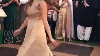 Neelam Muneer Dance in Party