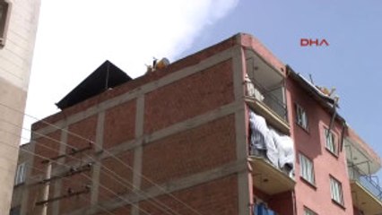 Denizli'de Rüzgar Etkili Oldu, Çatı Uçtu