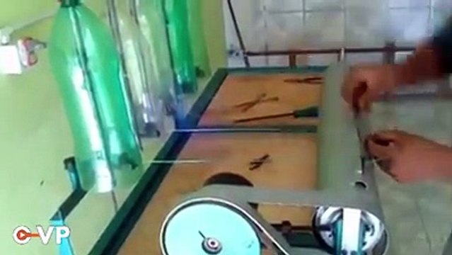 Plastik şişelerden geri dönüşüm ile süpürge yapımı